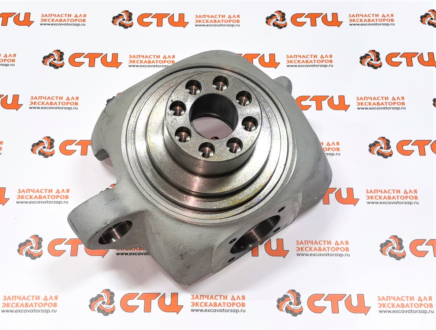 Кулак поворотный ZGAQ-04917 левый переднего моста экскаватора поргузчика Hyundai H940S