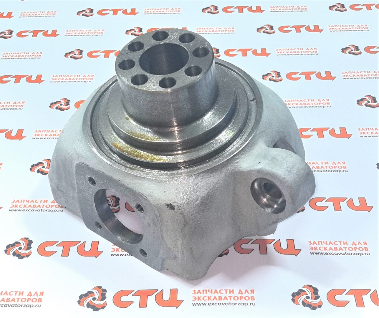 Кулак поворотный ZGAQ-04918 правый (АНАЛОГ) переднего моста экскаватора погрузчика Hyundai H940S