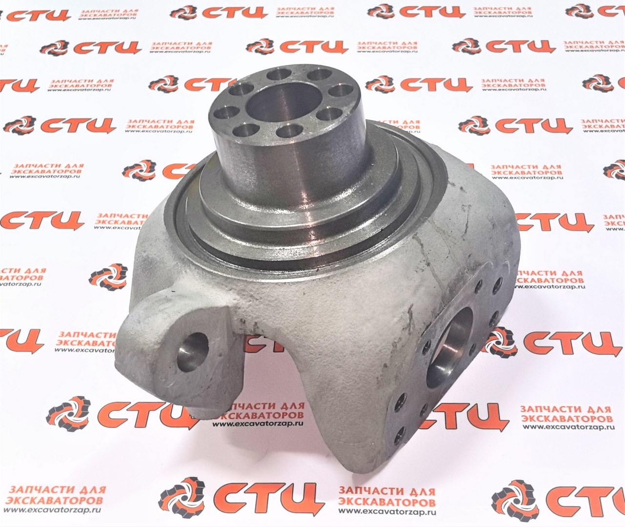 Кулак поворотный ZGAQ-04918 правый (АНАЛОГ) переднего моста экскаватора погрузчика Hyundai H940S